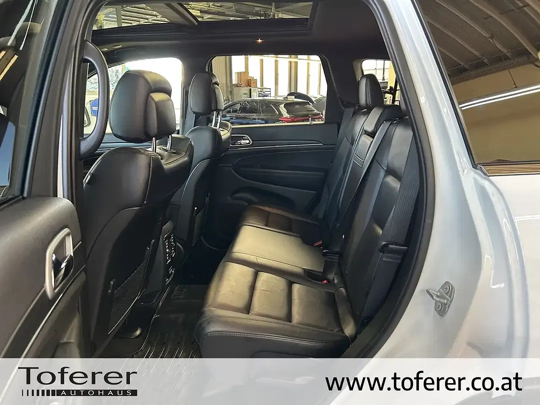 Jeep Grand Cherokee - Thumbnail 7