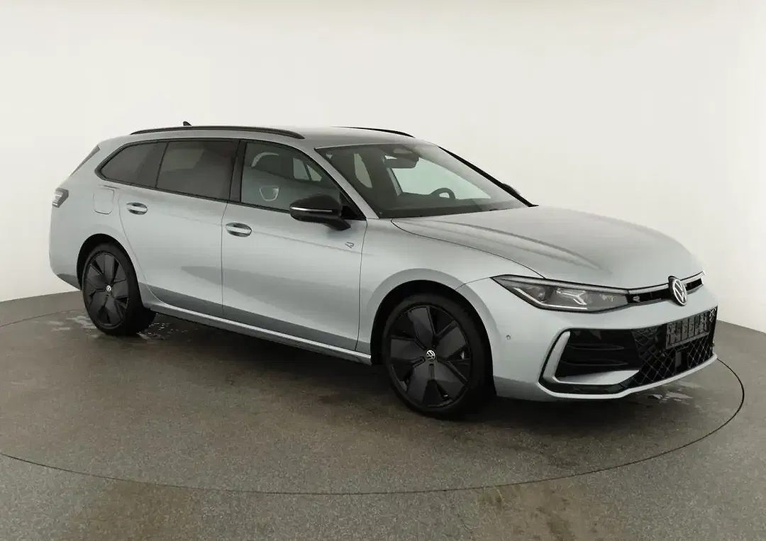 Volkswagen Passat Variant TDI DSG 4Motion R-Line Black - Thumbnail 3