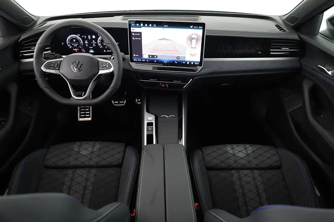 Volkswagen Passat Variant TDI DSG 4Motion R-Line Black - Thumbnail 6