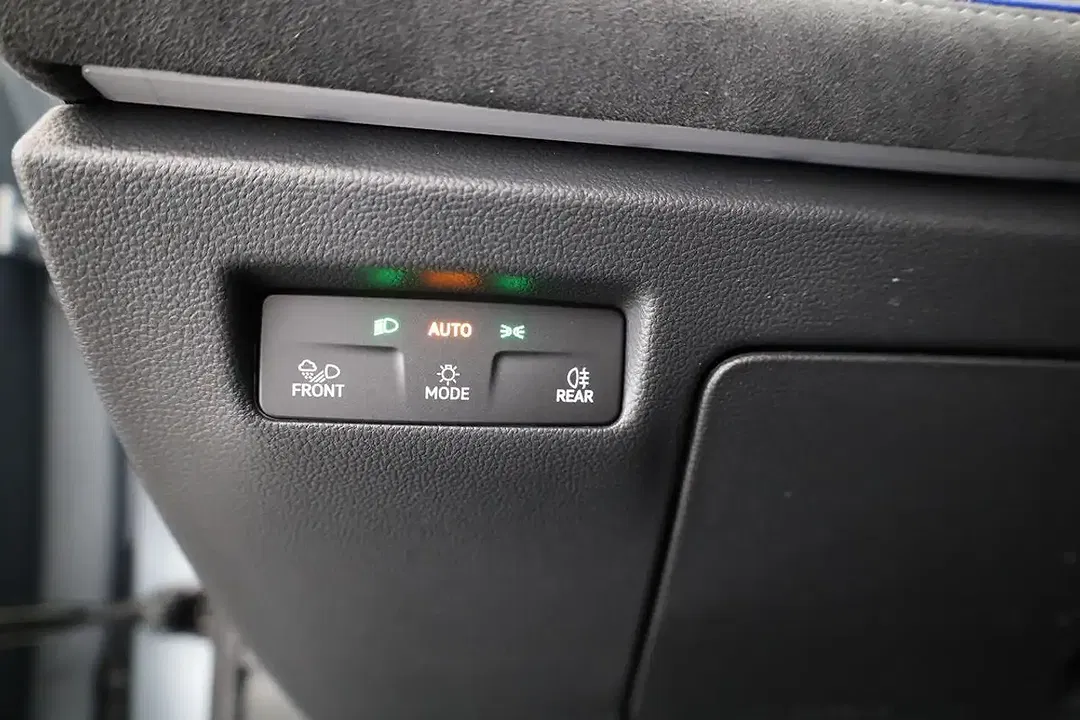 Volkswagen Passat Variant TDI DSG 4Motion R-Line Black - Thumbnail 9