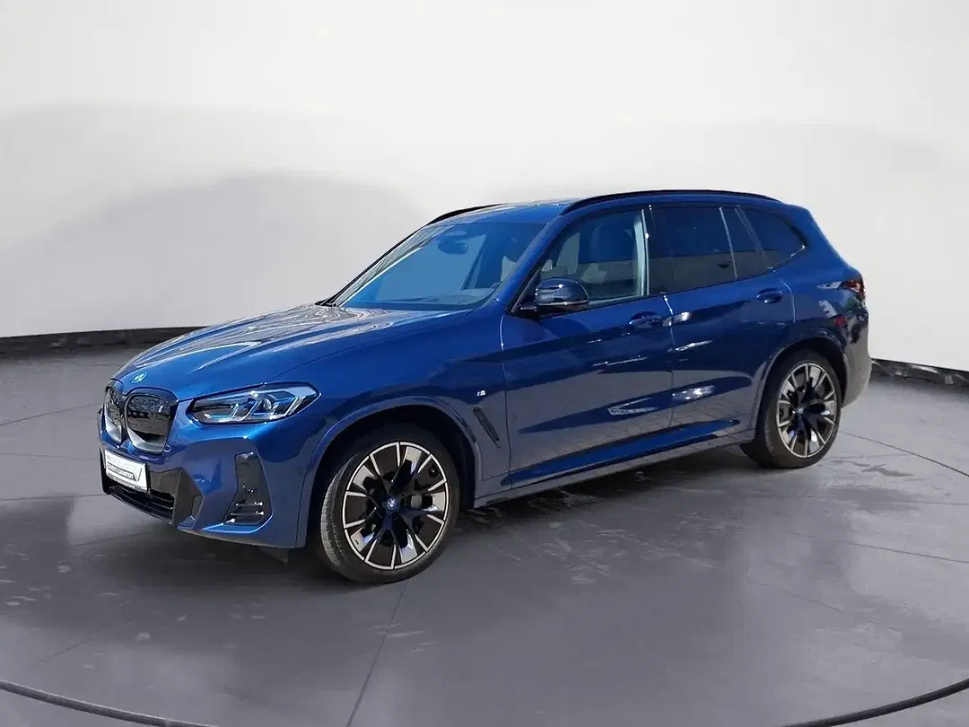 BMW iX3 - Thumbnail 1