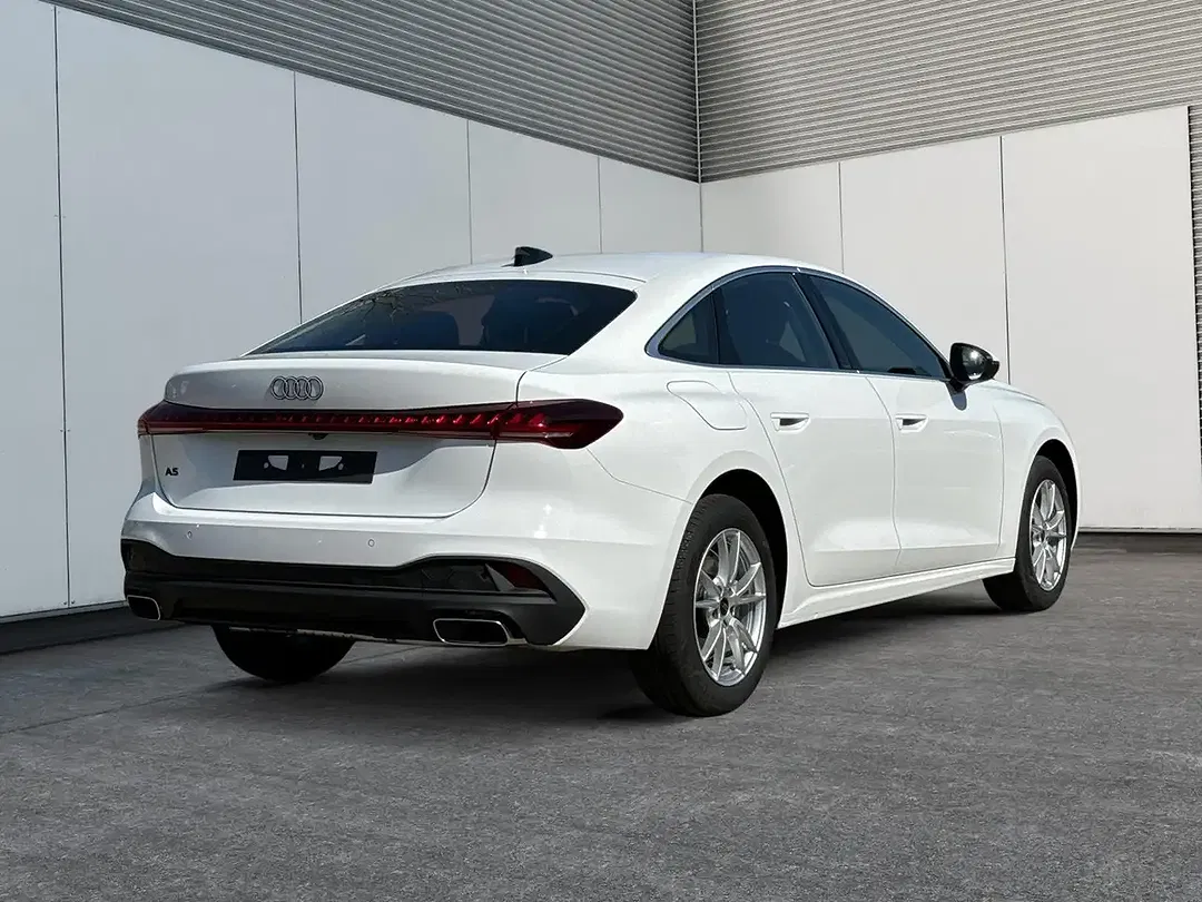 Audi A5 TDI Base - Thumbnail 3