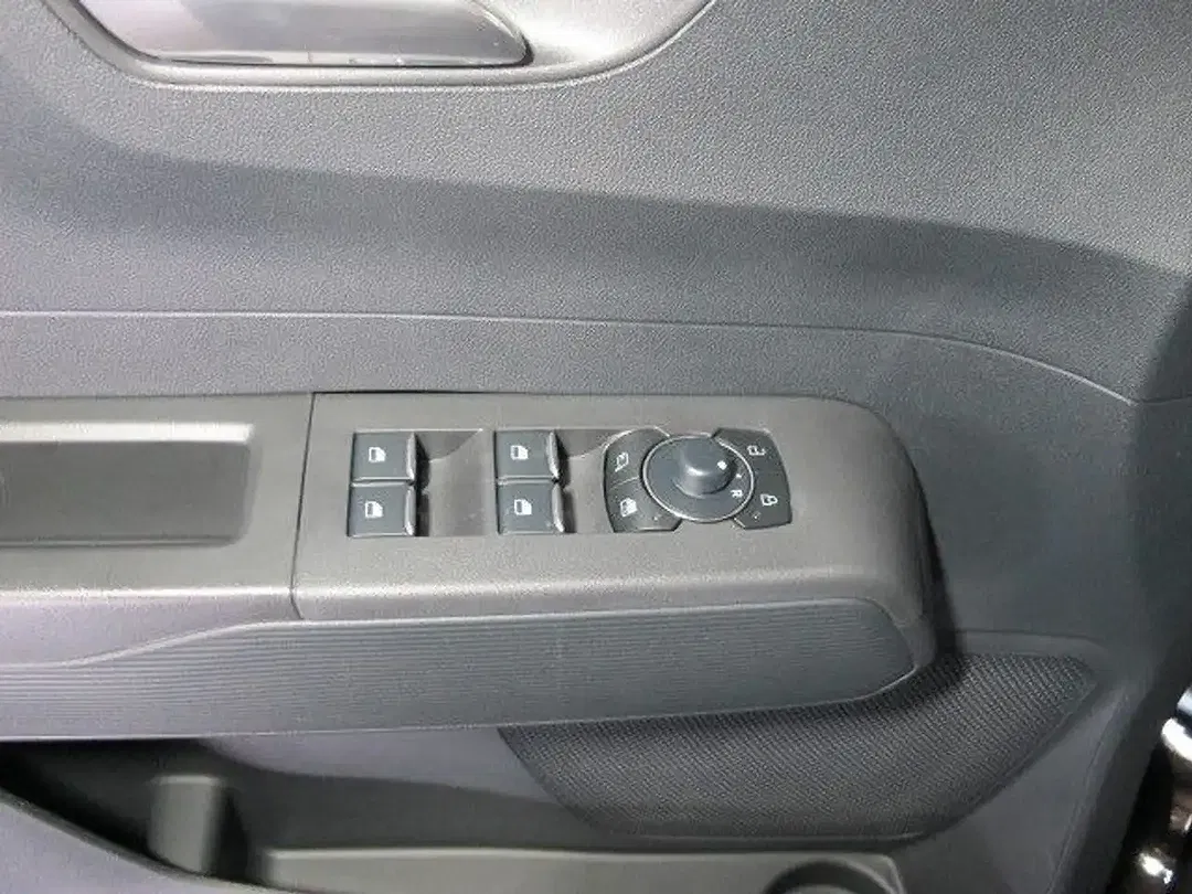 Ford Tourneo Courier Active - Thumbnail 4