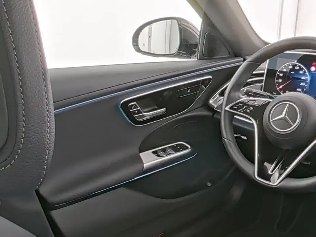 Mercedes-Benz E 220 Avantgarde Advanced - Thumbnail 9