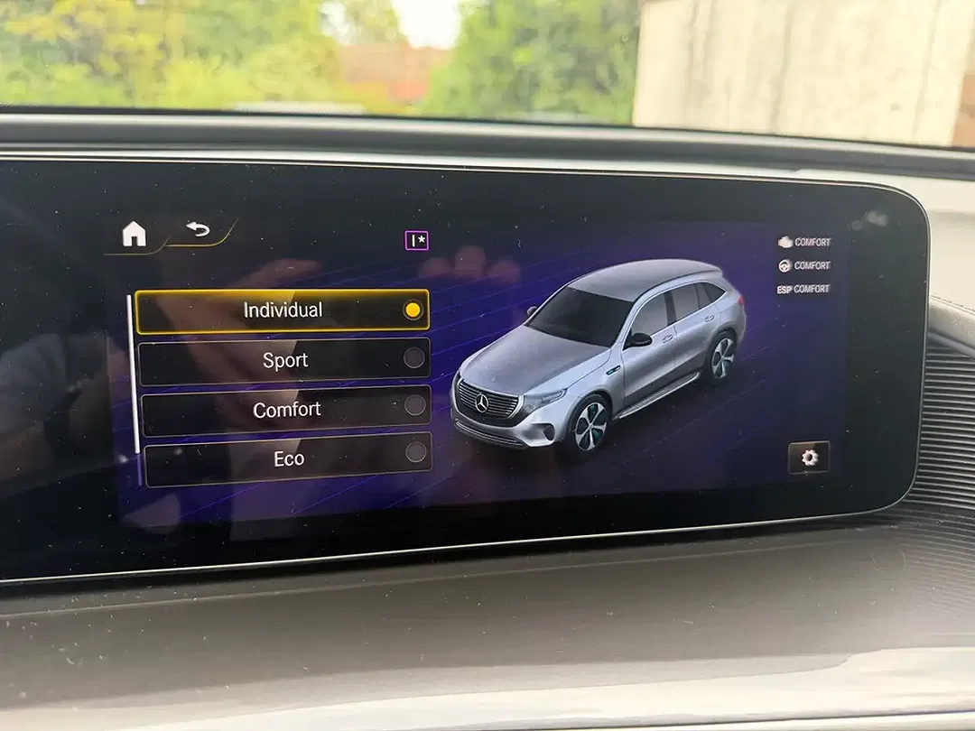 Mercedes-Benz EQC 400 4MATIC - Thumbnail 14