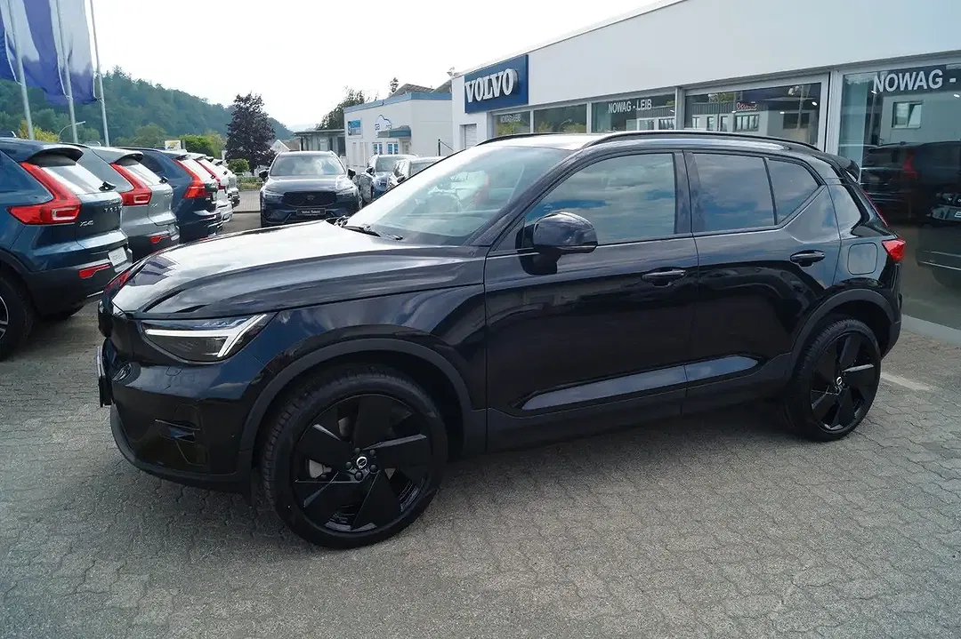 Volvo EX40 AUT AWD Plus Black Edition - foto 2