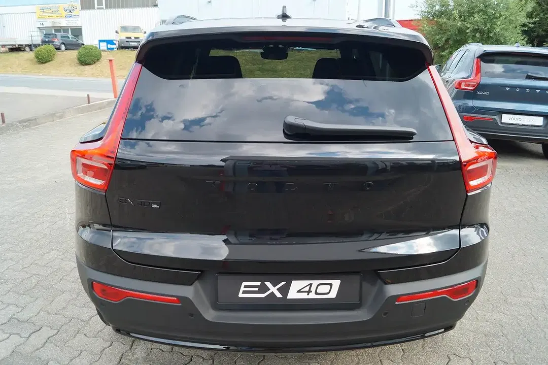 Volvo EX40 AUT AWD Plus Black Edition - Thumbnail 3