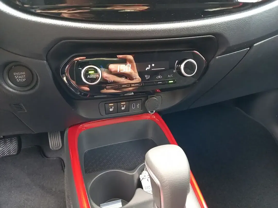 Toyota Aygo X Air Teamplayer - Thumbnail 13