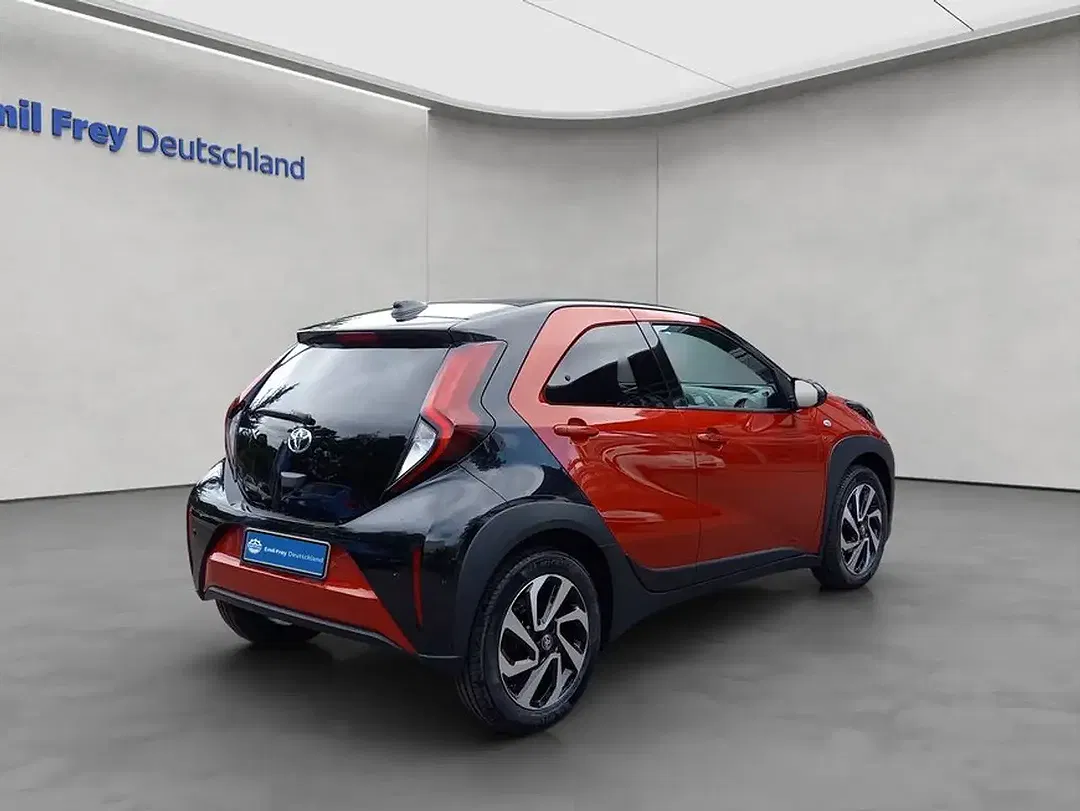 Toyota Aygo X Air Teamplayer - Thumbnail 5
