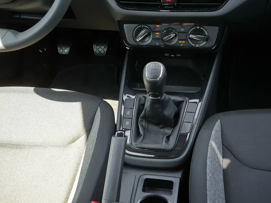 Skoda Fabia 1.0 MPI Essence - Thumbnail 6