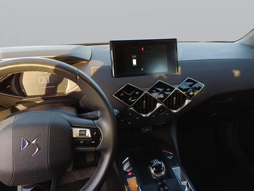 DS Automobiles DS 3 - Thumbnail 9
