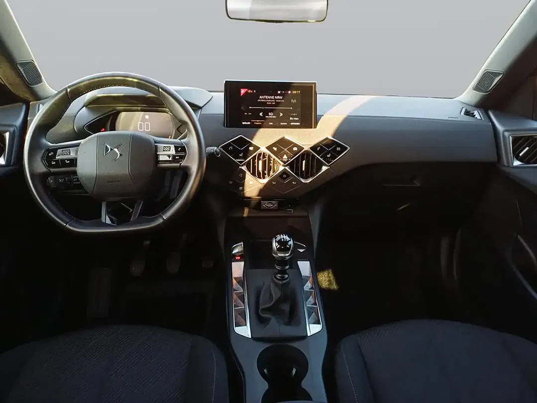 DS Automobiles DS 3 - Thumbnail 7