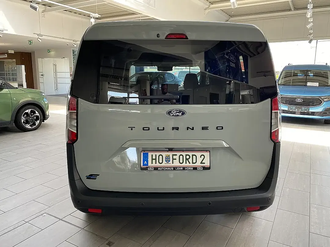 Ford Tourneo Courier Titanium - Thumbnail 10