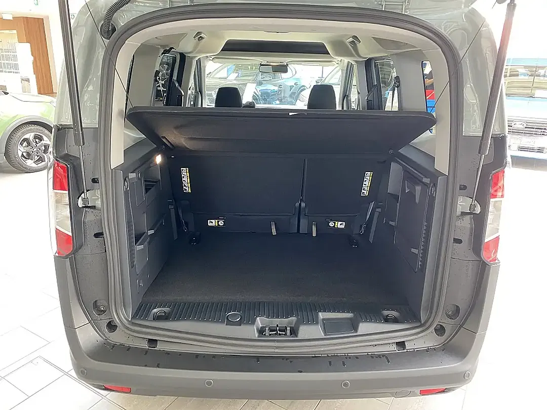 Ford Tourneo Courier Titanium - foto 11