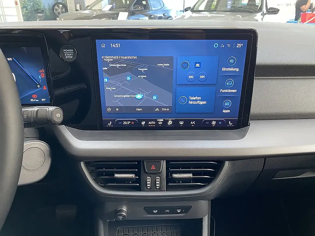 Ford Tourneo Courier Titanium - Thumbnail 6