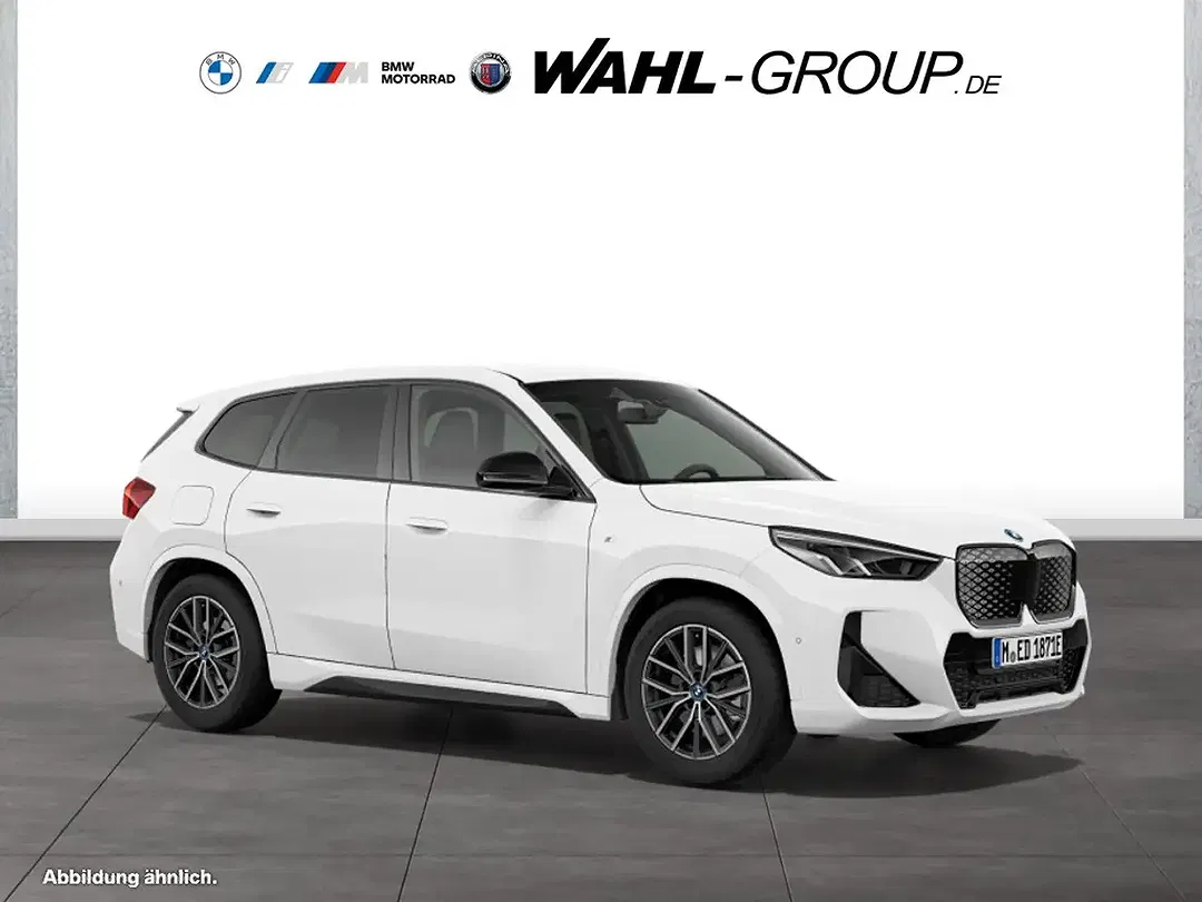BMW iX1 xDrive M - Thumbnail 9