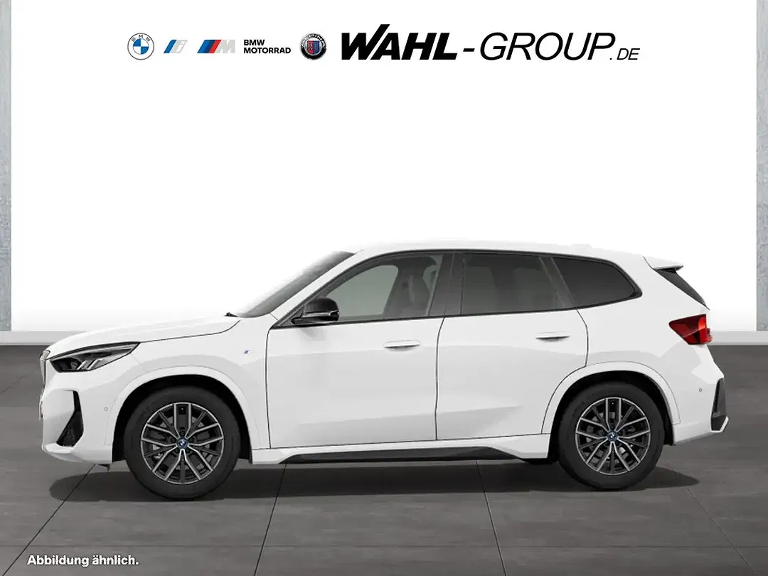 BMW iX1 xDrive M - Thumbnail 5