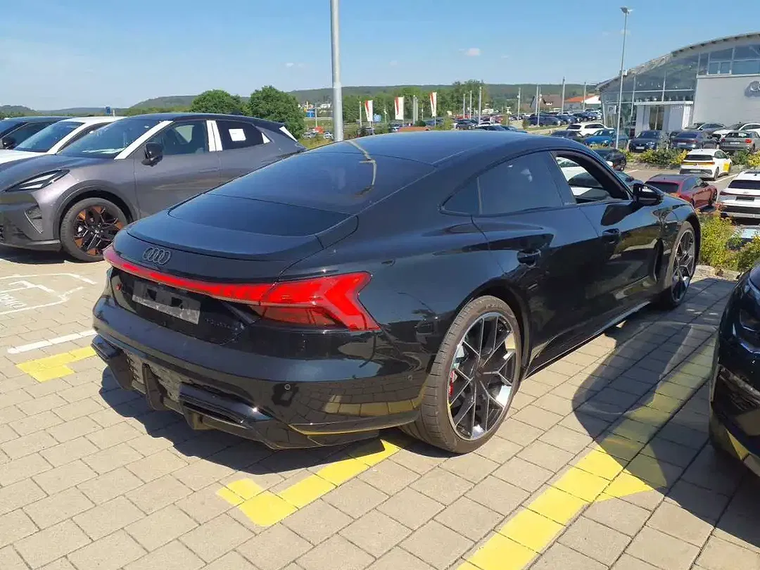 Audi RS e-tron GT Matrix LED - Thumbnail 4