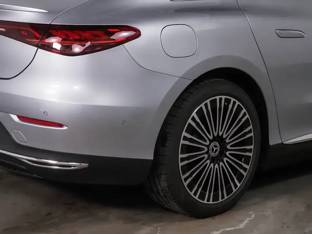 Mercedes-Benz EQE 300 EQ Burmester Premium - Thumbnail 11
