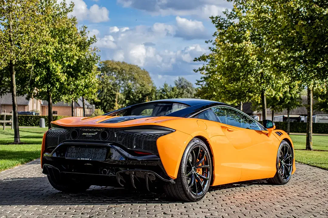 McLaren Artura V6 - foto 15