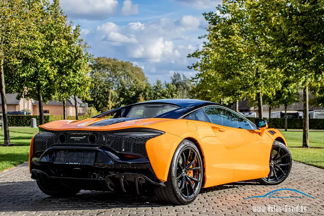 McLaren Artura V6 - Thumbnail 4