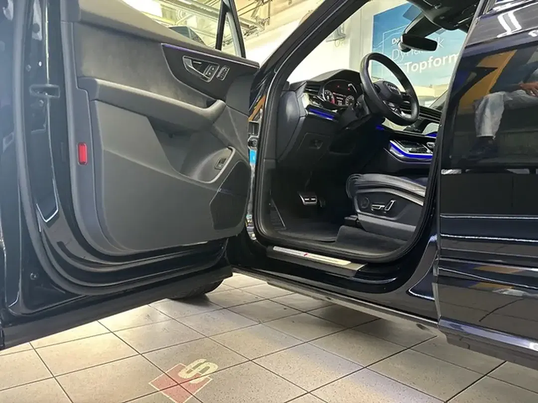 Audi SQ7 4.0 TFSI quattro competition plus - Thumbnail 13