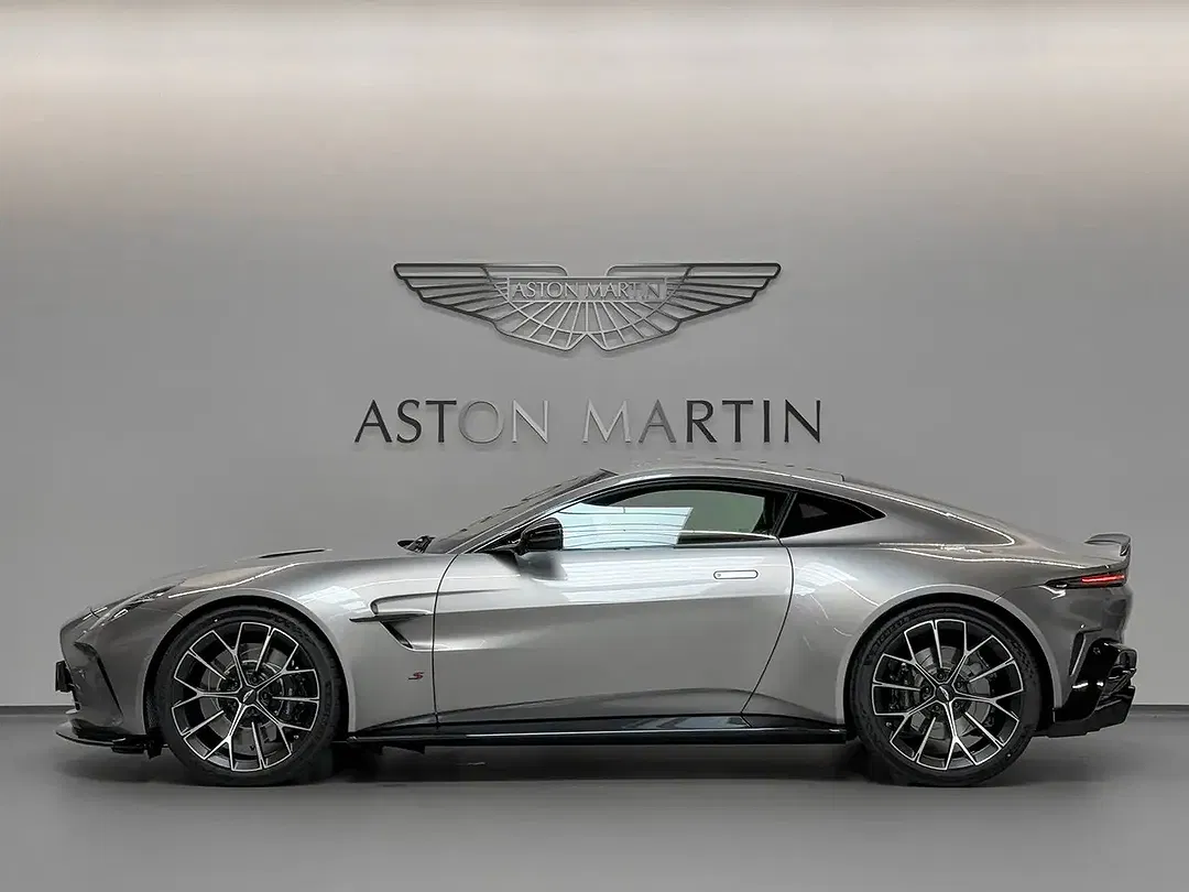 Aston Martin Vantage S Coupe - Thumbnail 3