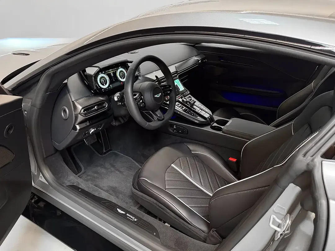 Aston Martin Vantage S Coupe - Thumbnail 9
