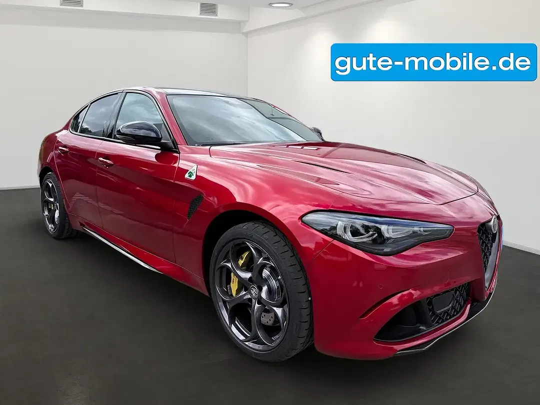 Alfa Romeo Giulia Quadrifoglio - foto 1
