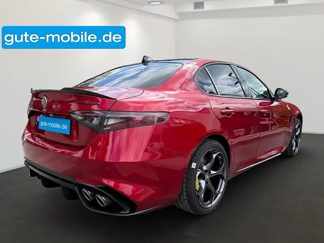Alfa Romeo Giulia Quadrifoglio - Thumbnail 14