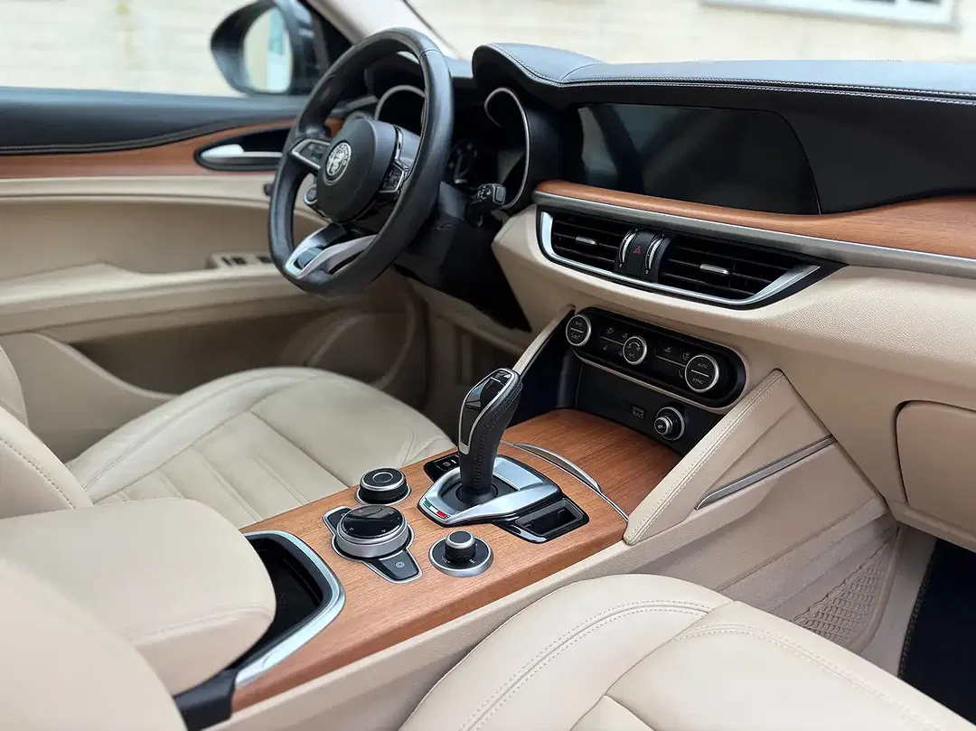 Alfa Romeo Stelvio 2.2 Super - Thumbnail 17