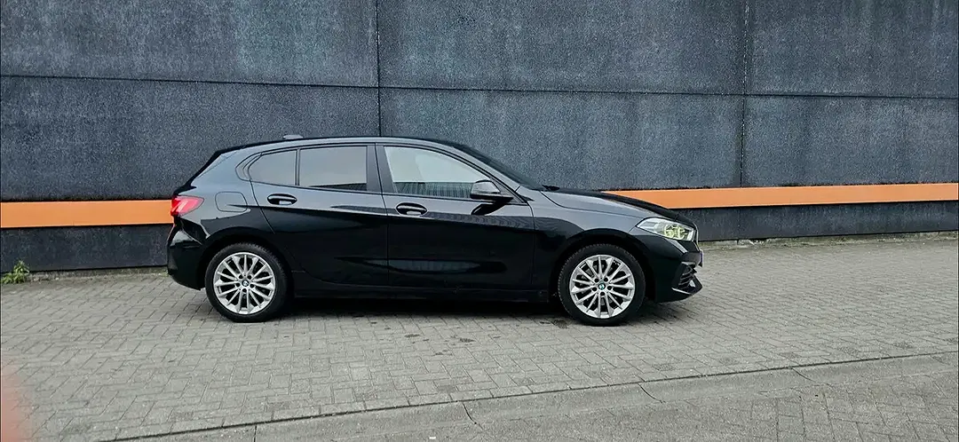 BMW 118 Business - Thumbnail 3