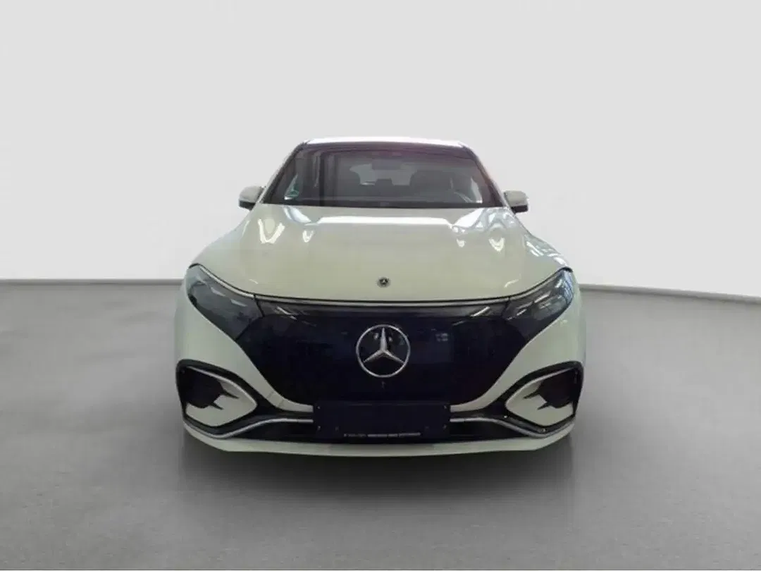 Mercedes-Benz EQS SUV 580 AMG - Thumbnail 3