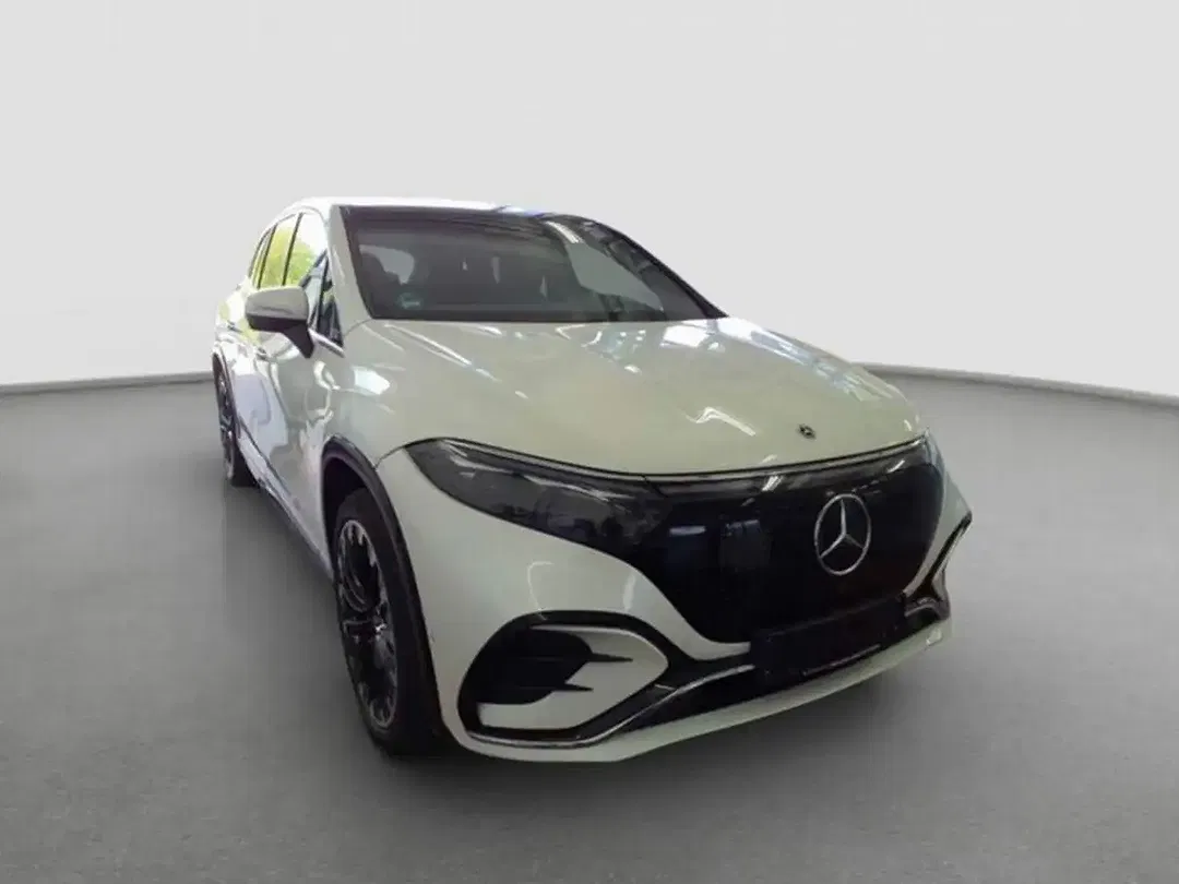 Mercedes-Benz EQS SUV 580 AMG - Thumbnail 4