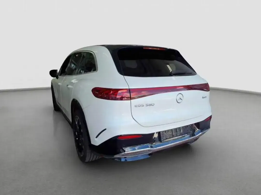 Mercedes-Benz EQS SUV 580 AMG - Thumbnail 6