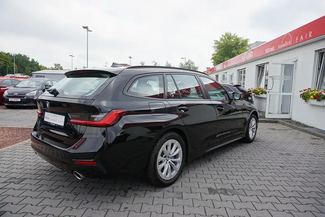BMW 318 Advantage - Thumbnail 4