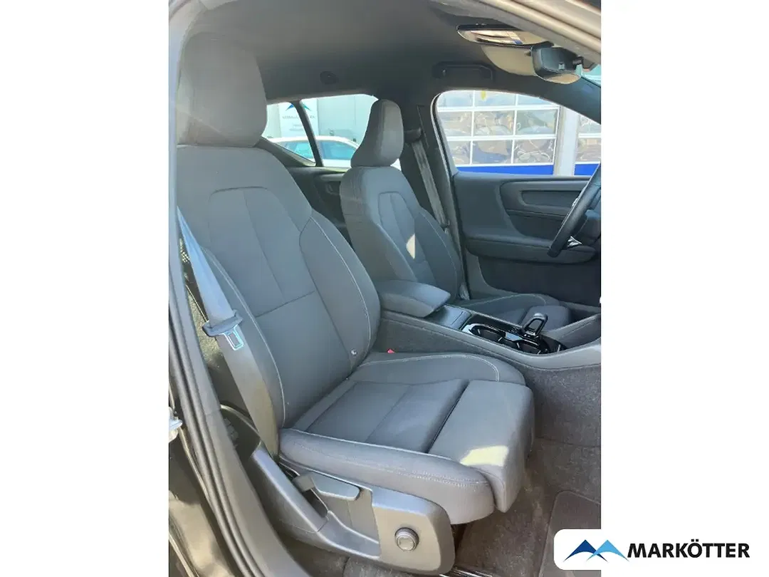 Volvo XC40 Recharge Plus - Thumbnail 10