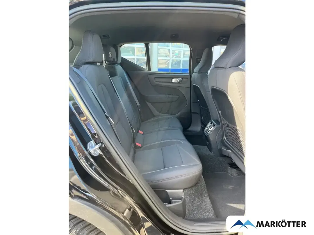 Volvo XC40 Recharge Plus - Thumbnail 9