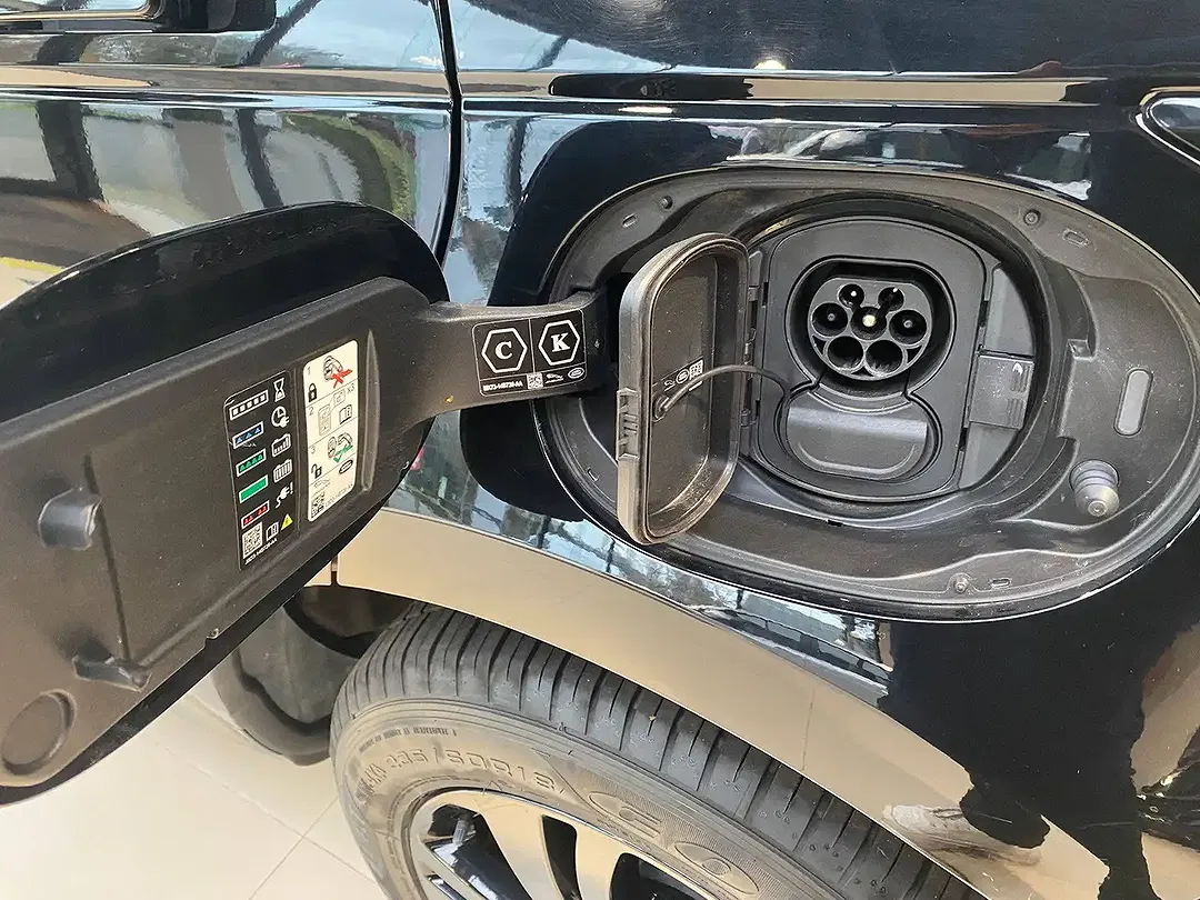 Land Rover Range Rover Evoque P300e 4x4 PHEV R-Dynamic - Thumbnail 8