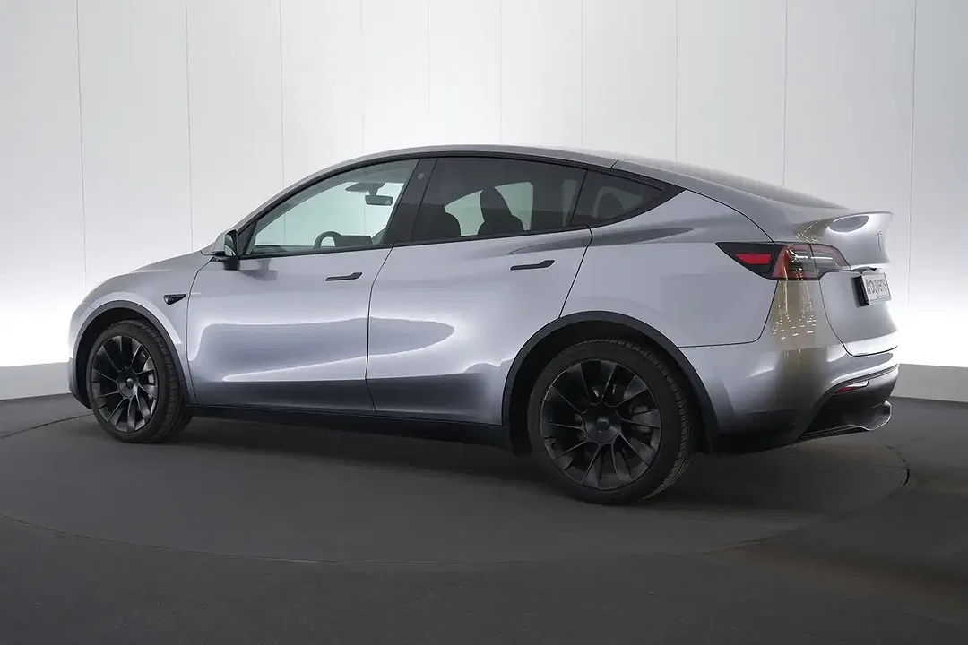 Tesla Model Y Dual Motor Long Range - Afbeelding 1