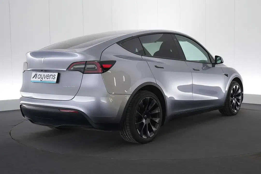 Tesla Model Y Dual Motor Long Range - Thumbnail 27
