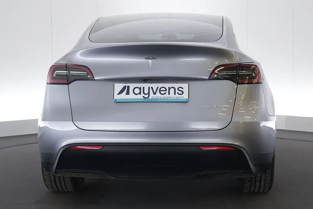 Tesla Model Y Dual Motor Long Range - Thumbnail 28