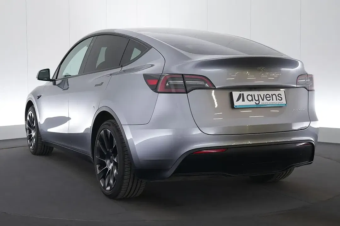 Tesla Model Y Dual Motor Long Range - foto 29