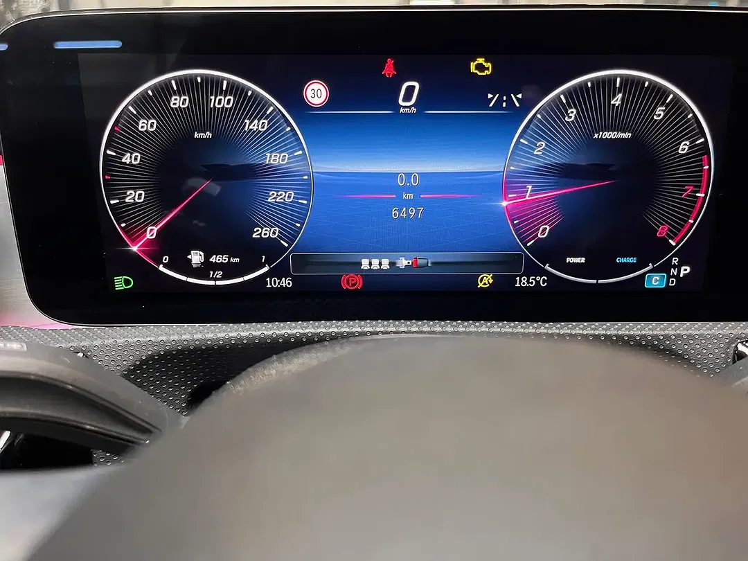 Mercedes-Benz CLA 200 AMG Line - Thumbnail 10