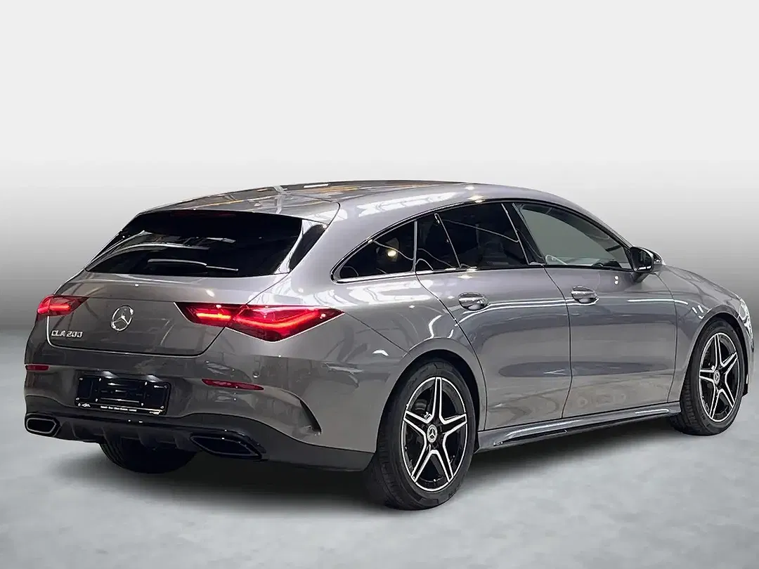 Mercedes-Benz CLA 200 AMG Line - Thumbnail 4