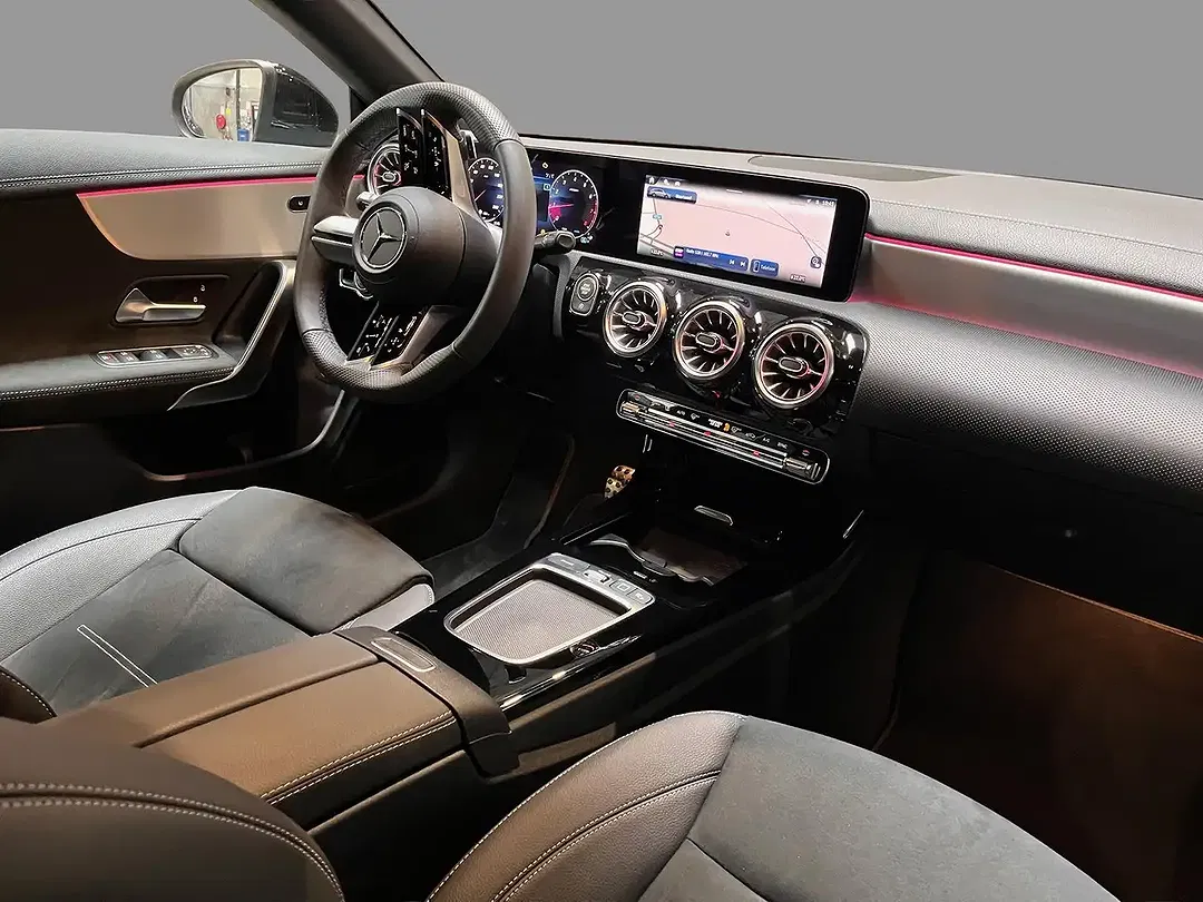 Mercedes-Benz CLA 200 AMG Line - Thumbnail 7