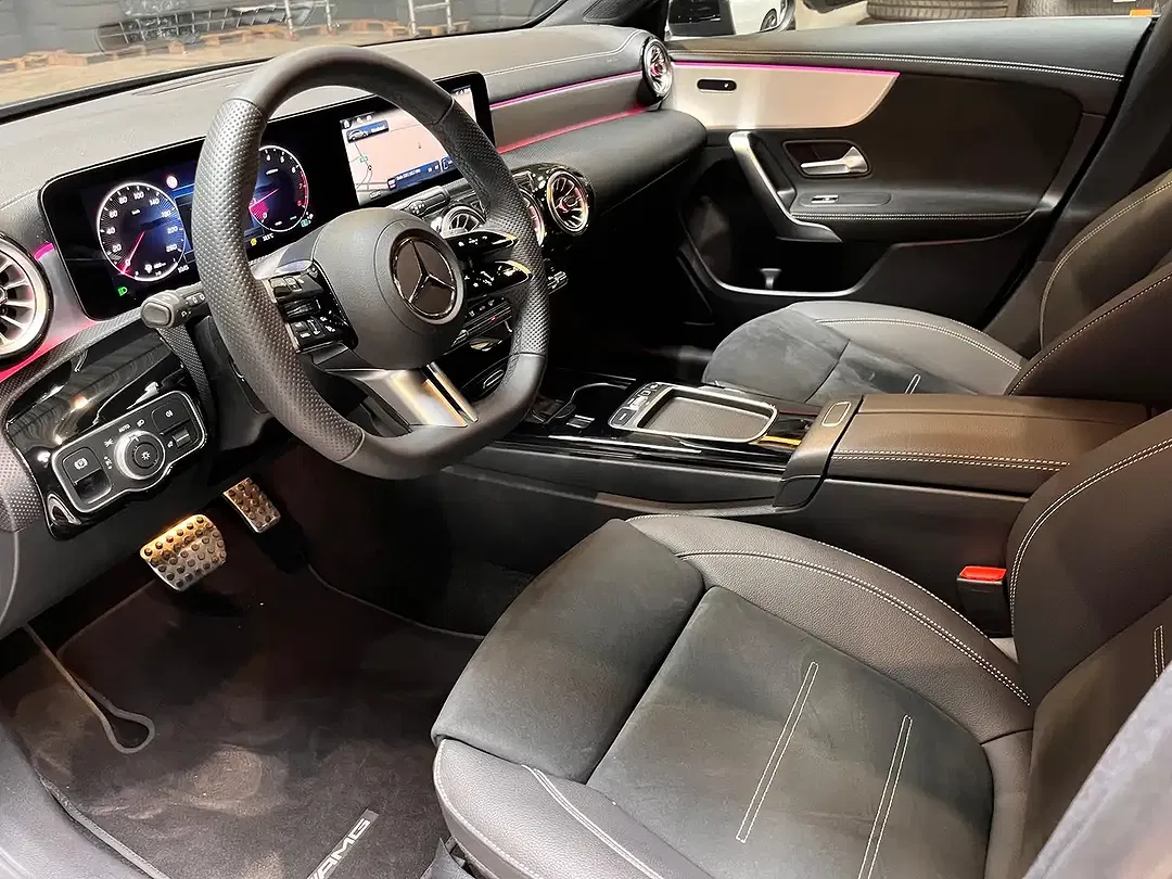 Mercedes-Benz CLA 200 AMG Line - Thumbnail 8