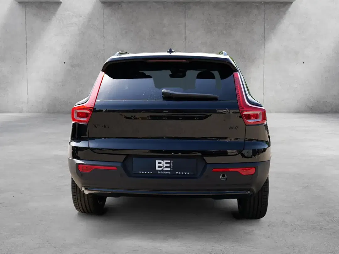 Volvo XC40 B4 Plus Black Edition - Thumbnail 5