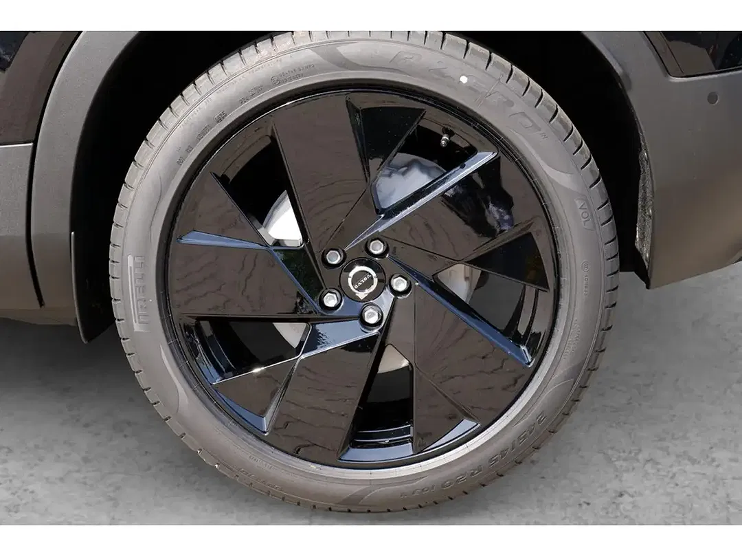 Volvo XC40 B4 Plus Black Edition - Thumbnail 7