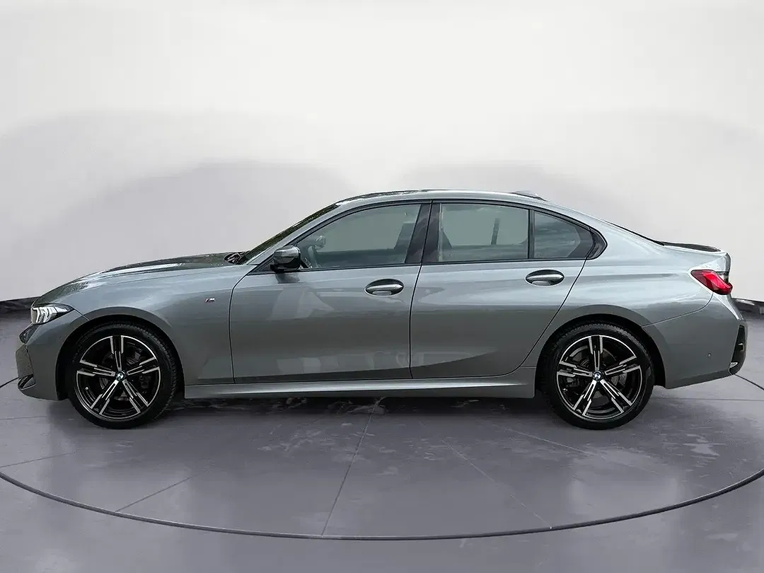 BMW 318 M Sport - Thumbnail 2